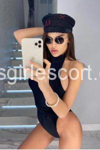 Genevieve, sex escort model Paris 5