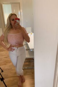 escort blonde france